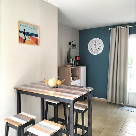 4 Pers. Avec Piscine Commune Proche Hébergement de vacances *